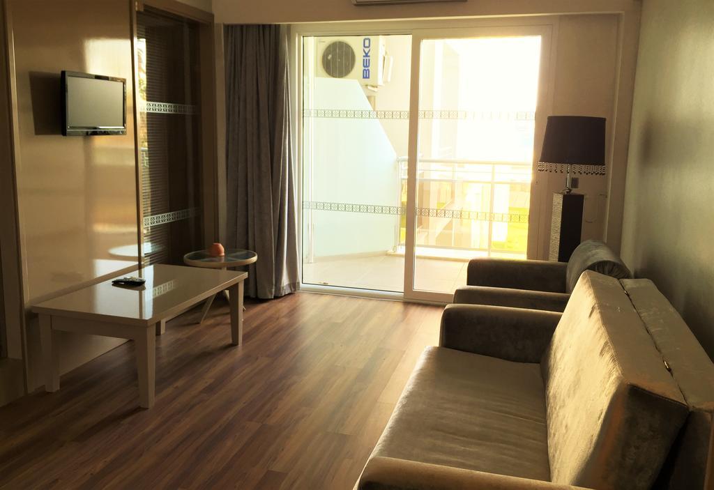 Ideal Prime Beach Hotel Ultra All Inclusive Мармарис Стая снимка